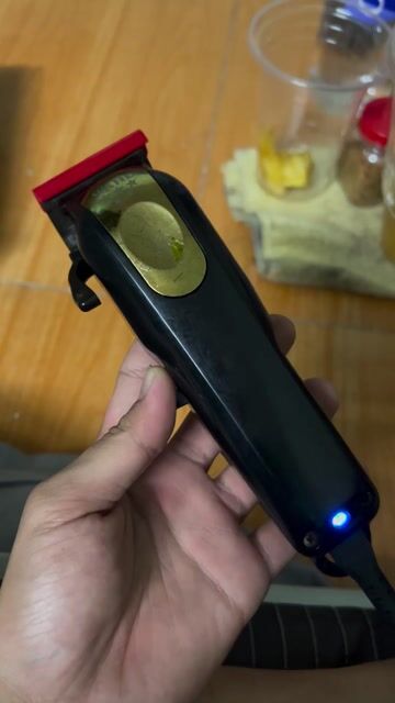 Tông đơ Wahl Magic Clip Đen vàng. Mua bán Nội thất, đồ gia dụng khác tại Thành phố Cao Lãnh Đồng Tháp được đăng bởi Nguyễn Gia Bảo hình 1