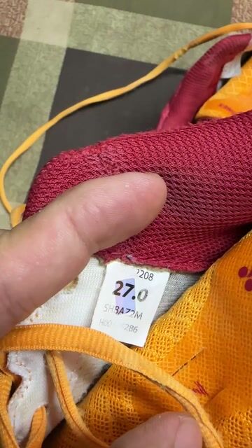 Giày cầu lông Yonex Aerus size 42. Mua bán Giày dép tại Quận Bình Thuỷ Cần Thơ được đăng bởi Thầy Tiến 2hand hình 1