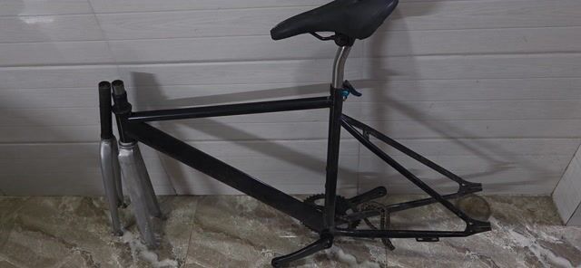 Khung sườn xe đạp Fix Gear Đen. Mua bán Phụ tùng xe tại Quận Tân Bình Tp Hồ Chí Minh được đăng bởi Toàn hình 1