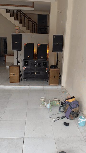 Hệ thống âm thanh JBL Đen, Nâu. Mua bán Tivi, Âm thanh tại Thị xã Bến Cát Bình Dương được đăng bởi Nguyễn Hưng hình 1