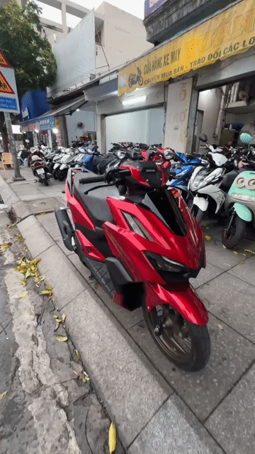 Honda Vario 160 ABS 2023 Đỏ Đã sử dụng. Mua bán Xe máy tại Quận Tân Phú Tp Hồ Chí Minh được đăng bởi Tuanduy hình 1