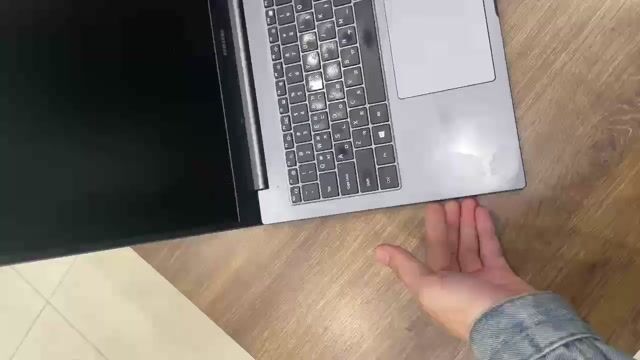 Samsung 550XDA Xám. Mua bán Laptop tại Quận Đống Đa Hà Nội được đăng bởi Mr Đức hình 1