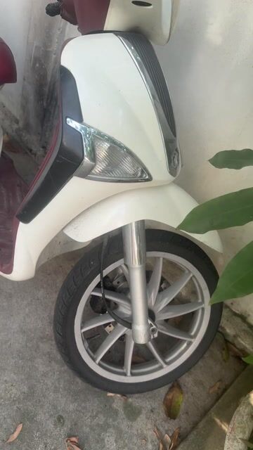 Piaggio Liberty Trắng kem. Mua bán Xe máy tại Quận Cẩm Lệ Đà Nẵng được đăng bởi Huy Hoàng Quốc hình 1