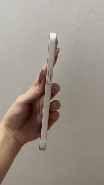iPhone 13 128GB thay màn zin pin 9x% màu trắng. Mua bán Điện thoại tại Quận Cầu Giấy Hà Nội được đăng bởi Henry Shop hình 1