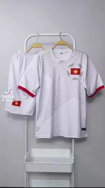 Áo bóng đá Adidas nam vải tổng hợp. Mua bán Quần áo tại Quận Hải Châu Đà Nẵng được đăng bởi Triệu Vỹ Nguyễn hình 1