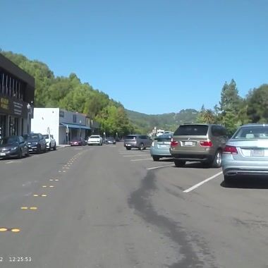 Bad Driving – Wrong Way on Greenfield Avenue Shared on UpRide: Abused for being in the primary position