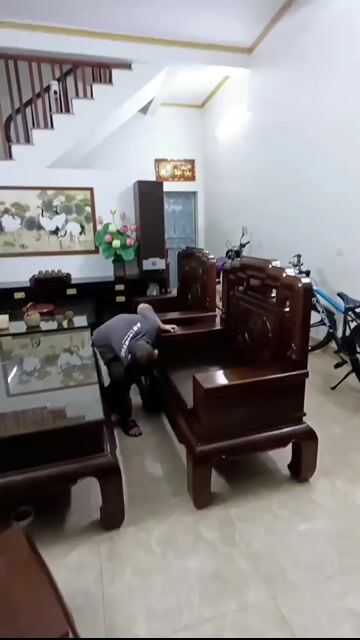Bộ bàn ghế gỗ Tàu có đệm da. Mua bán Bàn ghế tại Huyện Phú Xuyên Hà Nội được đăng bởi Nhạc Vàng Mộc hình 1