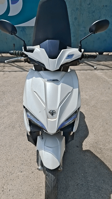 Honda Air Blade Trắng 78910 km Sài Gòn. Mua bán Xe máy tại Quận Bình Tân Tp Hồ Chí Minh được đăng bởi Lạc Giữa Chợ hình 1