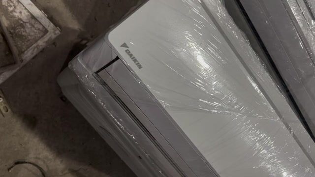 Điều hòa Daikin Inverter 12000. Mua bán Máy lạnh, điều hoà tại Quận Thanh Xuân Hà Nội được đăng bởi e lê 286 nguyễn xiển hình 1