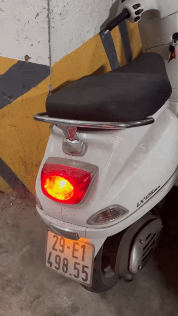 Piaggio Vespa LX 125 i.e 2013 Trắng. Mua bán Xe máy tại Quận Hoàng Mai Hà Nội được đăng bởi Hiền Cận hình 1