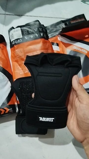 Găng tay tập gym Aolikes Đen Bền, thoáng khí. Mua bán Đồ thể thao, Dã ngoại tại Quận Tân Phú Tp Hồ Chí Minh được đăng bởi Cụ Già Khó Tính hình 1