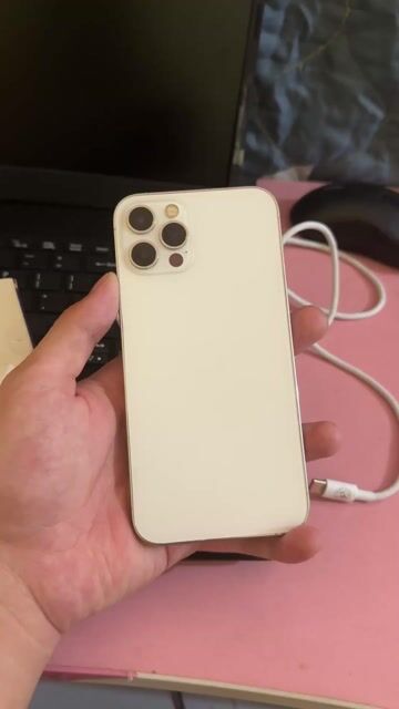 iPhone 12 Pro 256GB trắng qua sử dụng. Mua bán Điện thoại tại Quận 12 Tp Hồ Chí Minh được đăng bởi Trần Quang Kiệt hình 1