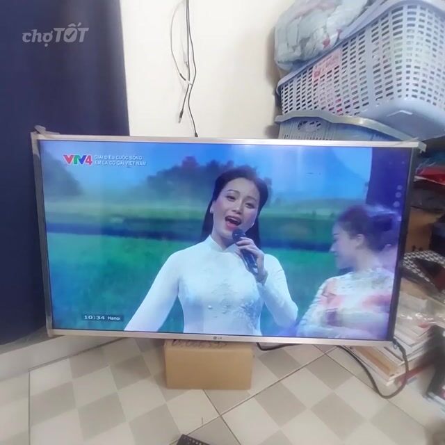 Tivi LG 40LF431 Đen sọc nhẹ trong nhìn kỷ mói thấy. Mua bán Tivi, Âm thanh tại Quận 7 Tp Hồ Chí Minh được đăng bởi Thoại Phong  hình 1