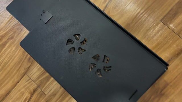 Bàn kê Laptop xách tay Mỹ, Chỉnh độ cao, tản nhiệt. Mua bán Bàn ghế tại Thành phố Thủ Đức Tp Hồ Chí Minh được đăng bởi Thao Hoang hình 1