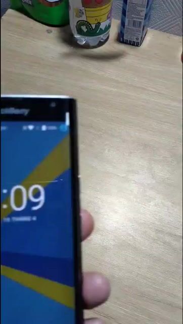 BlackBerry Priv STV100-3 Mới Đẹp Zin. Mua bán Điện thoại tại Quận 12 Tp Hồ Chí Minh được đăng bởi tran thang hình 1