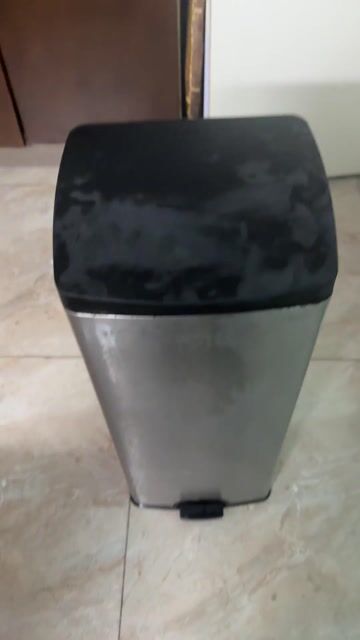 Thùng rác Inox Bạc Chống gỉ sét. Mua bán Nội thất, đồ gia dụng khác tại Quận Bình Tân Tp Hồ Chí Minh được đăng bởi Phan Phước Hiền hình 1