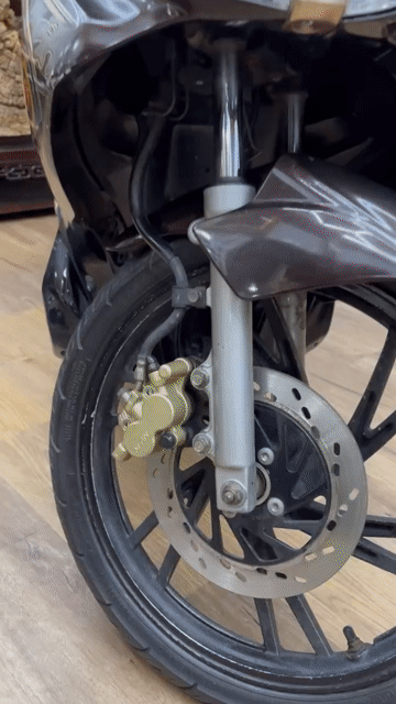 Suzuki Hayate dàn áo liền lạc, máy êm ru. Mua bán Xe máy tại Quận 7 Tp Hồ Chí Minh được đăng bởi Xe Cũ Hiếu CT hình 1