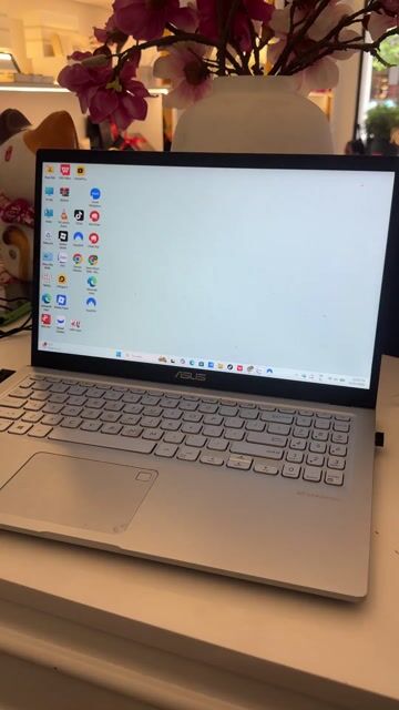 ASUS VivoBook 15 X515EA i3 Gen 11 RAM 8GB SSD 512G. Mua bán Laptop tại Quận Bình Tân Tp Hồ Chí Minh được đăng bởi Ngọc Ánh Phan hình 1