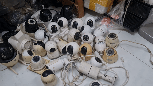 Camera an ninh đã qua sử dụng Trắng Đen Vàng. Mua bán Máy ảnh, Máy quay tại Quận 7 Tp Hồ Chí Minh được đăng bởi Lang Đồ Món hình 1