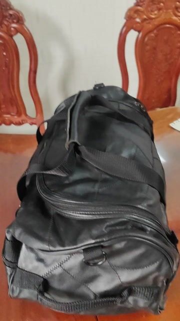 Túi du lịch Supreme Da Đen Unisex. Mua bán Túi xách tại Thành phố Dĩ An Bình Dương được đăng bởi Nguyễn thai Nam hình 1