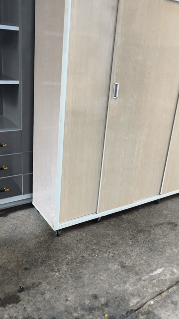 Tủ quần áo Nhựa Đài Loan Cửa lùa 1m8x1m65x45cm cũ. Mua bán Tủ, kệ gia đình tại Quận Tân Phú Tp Hồ Chí Minh được đăng bởi luong thi toan hình 1