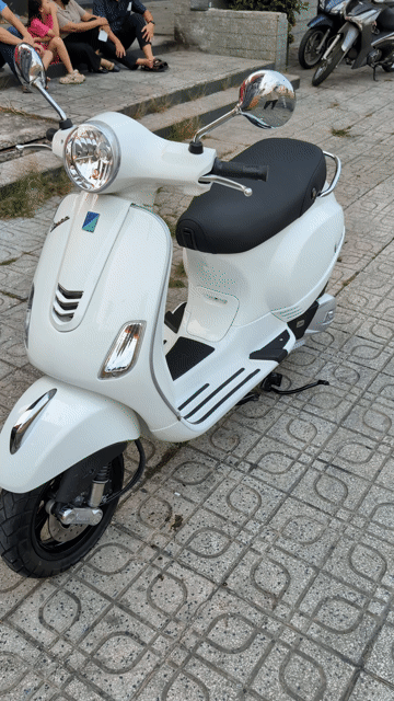 Vespa LX125 Iget Trắng 03/2018 Bs:996.96. Mua bán Xe máy tại Quận 5 Tp Hồ Chí Minh được đăng bởi Vestan hình 1
