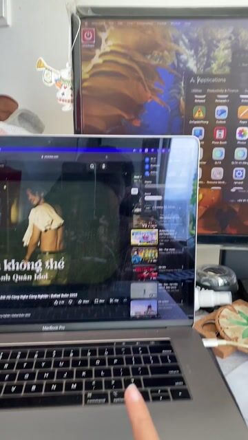 Apple MacBook Pro i7 15.4 inch 16GB/2TB. Mua bán Laptop tại Thành phố Thủ Đức Tp Hồ Chí Minh được đăng bởi võ lê minh hình 1