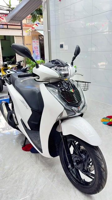 Honda SH 125 2019 Trắng đen. Mua bán Xe máy tại Quận Thanh Khê Đà Nẵng được đăng bởi Thành Đại   hình 1