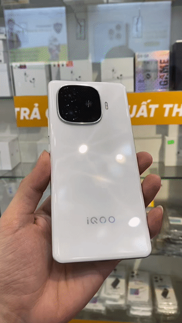 Vivo iQOO Z9 Turbo Snap 8s Gen 3 Màn 144z Trả Góp. Mua bán Điện thoại tại Quận Nam Từ Liêm Hà Nội được đăng bởi MPhones Mỹ Đình hình 1