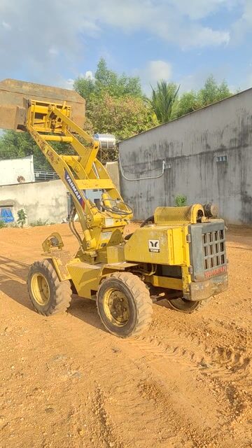 Máy xúc lật Yanmar Y20W 2 cầu lái trợ lực. Mua bán Phương tiện khác tại Huyện Định Quán Đồng Nai được đăng bởi Lộc Nguyển hình 1