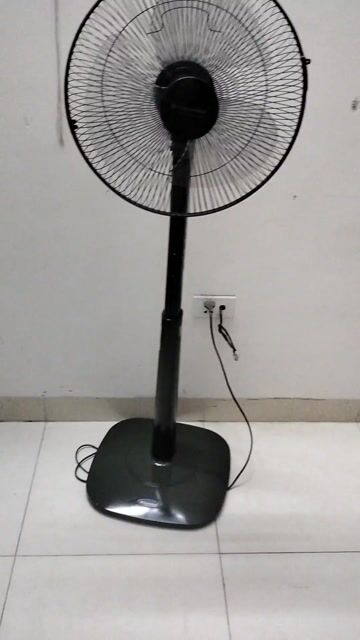 Quạt đứng Vinawind Xanh rêu 400mm Điều khiển từ xa. Mua bán Quạt tại Quận Hà Đông Hà Nội được đăng bởi Nguyễn xuyen hình 1