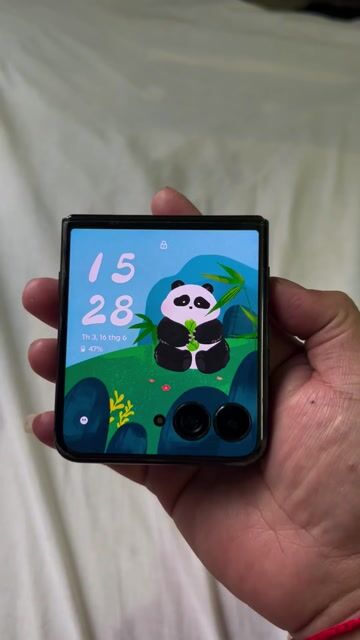 Motorola Điện thoại gập xanh rêu Rất mới. Mua bán Điện thoại tại Quận 1 Tp Hồ Chí Minh được đăng bởi Do Chris hình 1