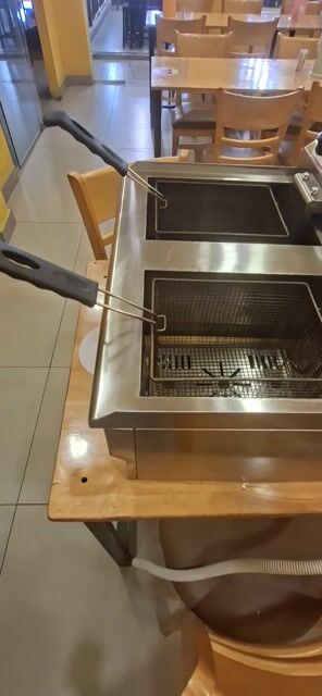 Bếp chiên đôi Kim loại Còn mới. Mua bán Bếp, lò, đồ điện nhà bếp tại Quận Gò Vấp Tp Hồ Chí Minh được đăng bởi baccan ngo hình 1