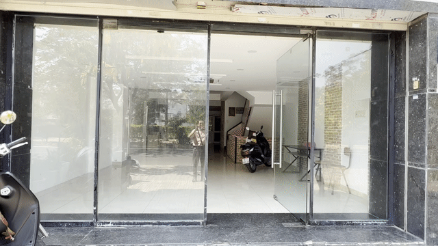 Cho thuê Văn phòng, Mặt bằng kinh doanh Quận 7 Tp Hồ Chí Minh diện tích 132 m² giá 20 triệu/tháng