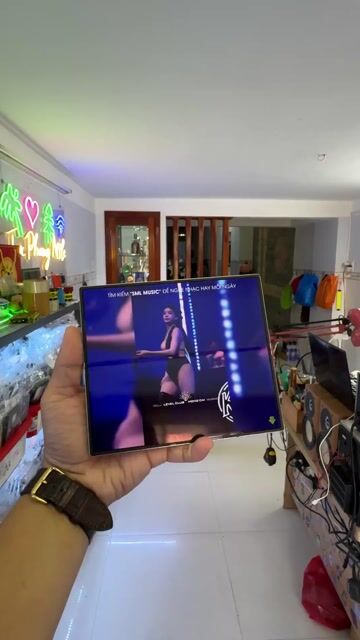 Samsung Galaxy Z Fold 6 256GB Bạc. Mua bán Điện thoại tại Huyện Tuy Phước Bình Định được đăng bởi Nguyễn Văn Nghĩa hình 1