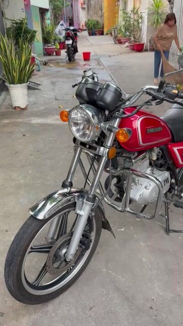 Suzuki GN 125 2018 Đỏ 17.000km BSTP Zin 99%. Mua bán Xe máy tại Quận Bình Tân Tp Hồ Chí Minh được đăng bởi Cửa Hàng Xe Máy Gia Kiệt hình 1
