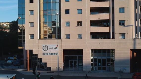 PRÉSENTATION DE L'ÉCOLE