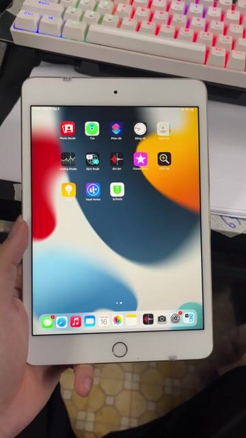 Apple iPad mini 4 - 16GB Vàng gold. Mua bán Máy tính bảng tại Quận Hai Bà Trưng Hà Nội được đăng bởi Gia Đồng hình 1