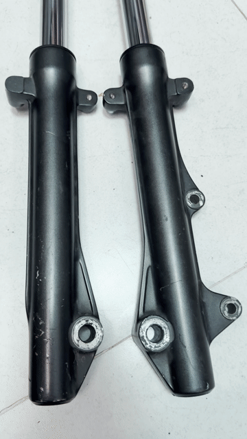 Phuộc trước Honda Air Blade Thái Đen. Mua bán Phụ tùng xe tại Quận Tân Bình Tp Hồ Chí Minh được đăng bởi Chương hình 1
