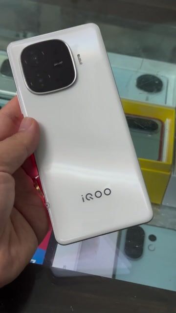 iQOO Z9 8/256GB Trắng Snapdragon 7 Gen 3. Mua bán Điện thoại tại Thành phố Nam Định Nam Định được đăng bởi Trí Dũng Store hình 1