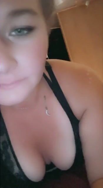 Model - Rumor Capris daddy