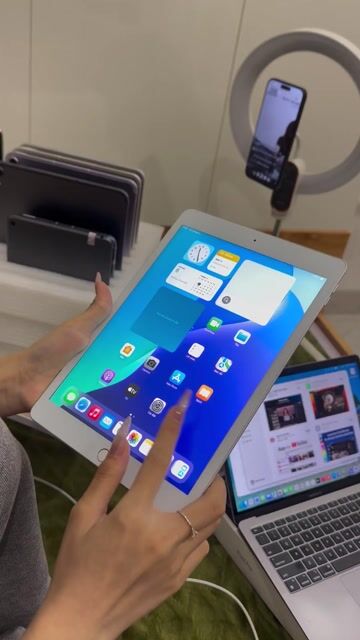 Apple iPad Gen 7 32GB Bạc. Mua bán Máy tính bảng tại Quận Hoàng Mai Hà Nội được đăng bởi Xuân Thuỳ hình 1