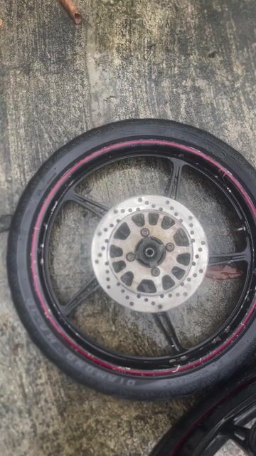 cần bán bánh mâm dùng cho dòng ex nhỏ thắng đùm. Mua bán Phụ tùng xe tại Huyện Trảng Bom Đồng Nai được đăng bởi Tâm Vũ hình 1