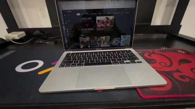 Macbook Pro M1/256gb màu bạc. Mua bán Laptop tại Quận Hải Châu Đà Nẵng được đăng bởi hồ duy tâm hình 1