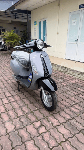 Xe máy điện Vespa Xám Hồng 40km/lần sạc. Mua bán Xe máy tại Quận Cầu Giấy Hà Nội được đăng bởi Xe điện Bình Phương hình 1