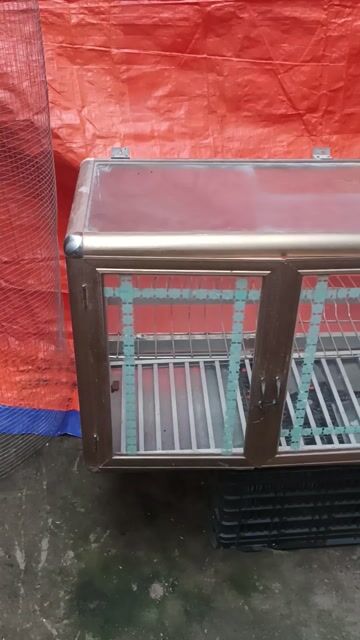 Tủ bếp nhôm kính Vàng đồng. Mua bán Tủ, kệ gia đình tại Quận Hoàng Mai Hà Nội được đăng bởi HÀ hình 1