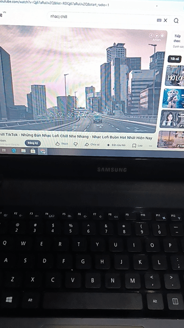 Samsung Laptop i5 . Mua bán Laptop tại Thành phố Thủ Dầu Một Bình Dương được đăng bởi Anh Khoa hình 1