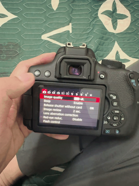 Máy ảnh Canon 750D. Mua bán Máy ảnh, Máy quay tại Thành phố Huế Thừa Thiên Huế được đăng bởi Lê Quang Thành Nhân hình 1