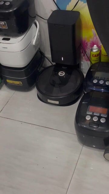 Robot hút bụi iRobot Roomba i7 Đen. Mua bán Nội thất, đồ gia dụng khác tại Huyện Bình Chánh Tp Hồ Chí Minh được đăng bởi Anh Tài hình 1