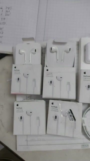 Tai nghe Apple EarPods Lightning Trắng. Mua bán Tivi, Âm thanh tại Quận Gò Vấp Tp Hồ Chí Minh được đăng bởi Nguyễn Quốc Việt hình 1